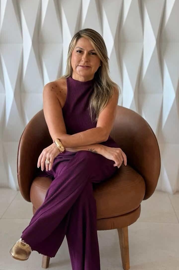 Simone de Paula Costa, Síndica do Condomínio Mar do Caribe